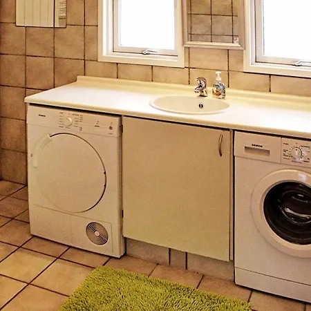 Four-bedroom Holiday In Ringkøbing 10 *